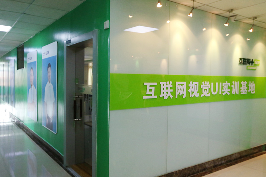 二楼实训室过道 二楼实训室过道